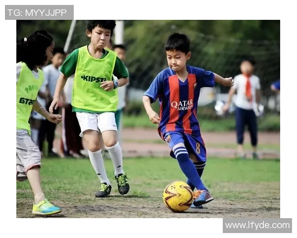 球星追梦:从贫困小镇到绿茵场的荣耀之路 球星追梦:从贫困小镇到绿茵场的荣耀之路